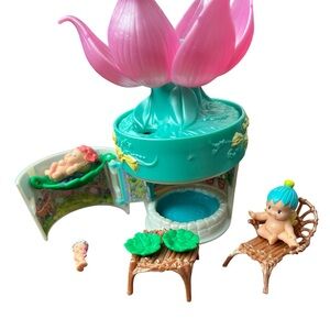 1993 Fairy Winkles Peek N Petals Posy